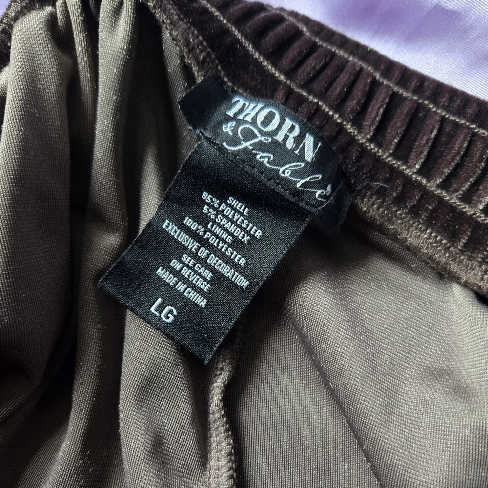 Thorn & Fable Velveteen Ghost Lounge Shorts - Picture 5 of 6